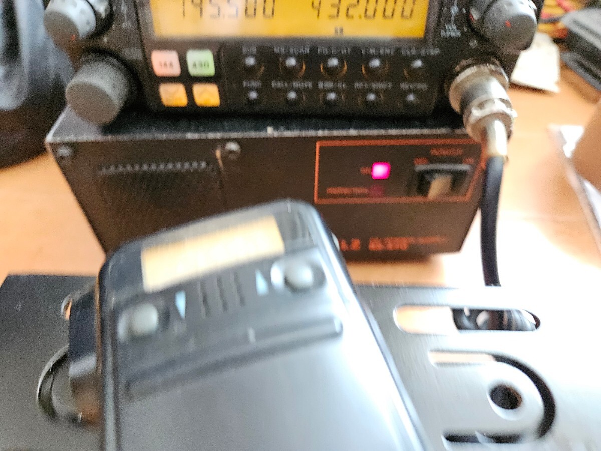 スタンダード 無線機 C5600 車載ブラケット　デュプレクサー　マイク付き　アマチュア無線　STANDARD　FM　TWIN　BANDER_画像6