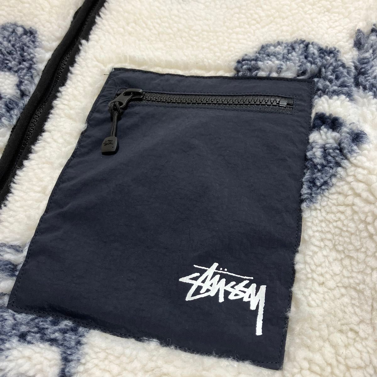 stussy ステューシー ボアジャケット 総柄 Mサイズ ホワイト stussy ステューシー ボアジャケット 総柄 Mサイズ ホワイト