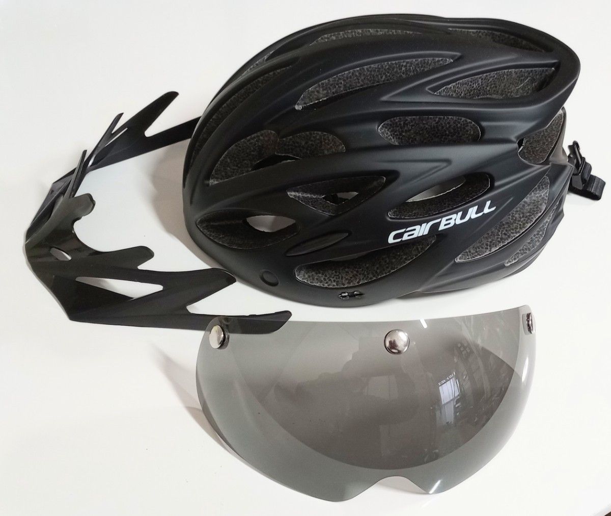 Leetaker　自転車　ヘルメット　56~61cm　ブラック　超軽量　通気　ゴーグル　バイザー　ライト　サイズ調整　CPSC認定