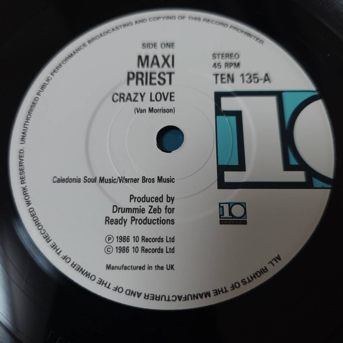 Maxi Priest - Crazy Love / Pretty Little Girl // 10 Records 7inch / Reggae Pop_画像3