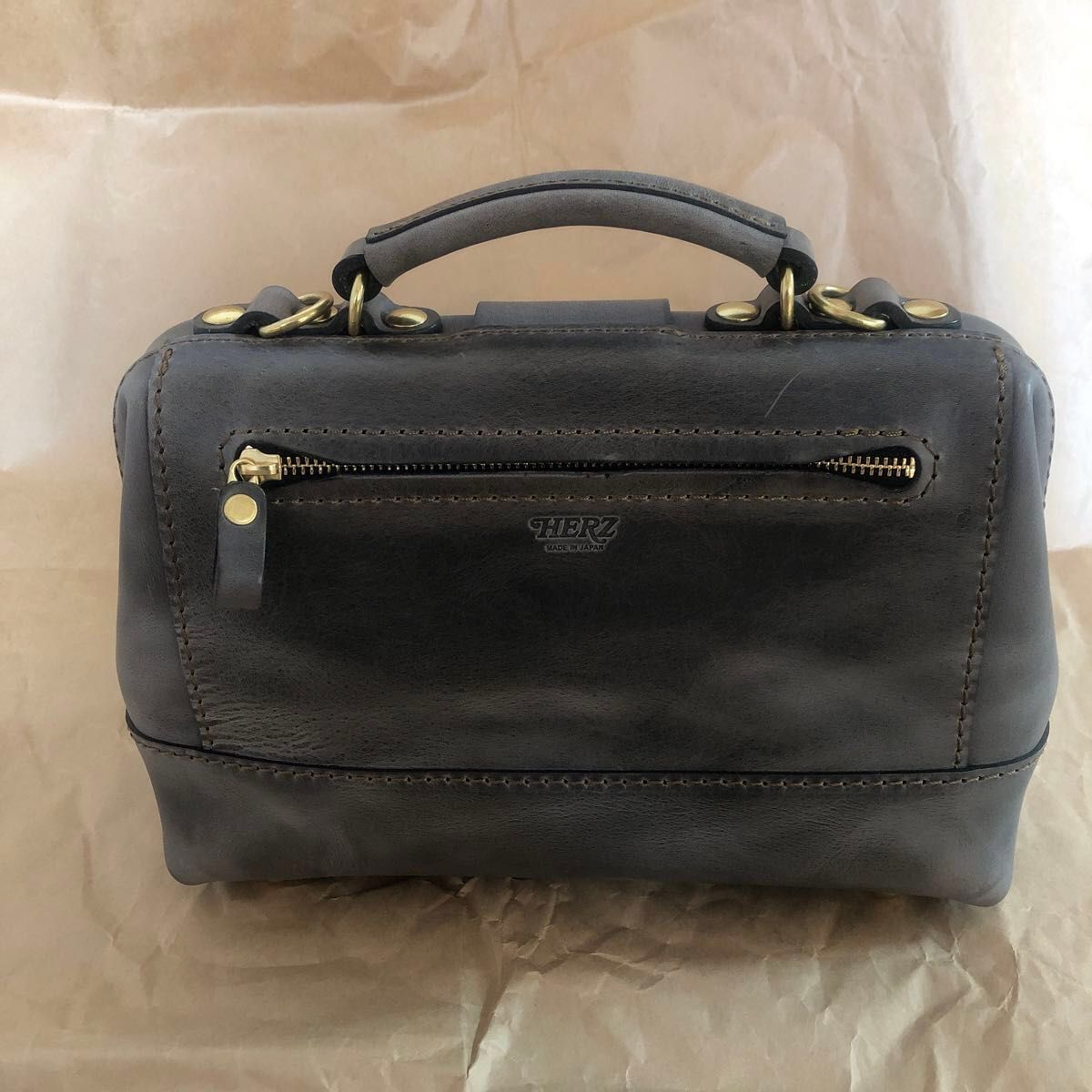 ヘルツ HERZ 2way口枠ミニショルダーバッグ ブルドッグ 革鞄 ヘルツ HERZ 2way口枠ミニショルダーバッグ ブルドッグ 革鞄
