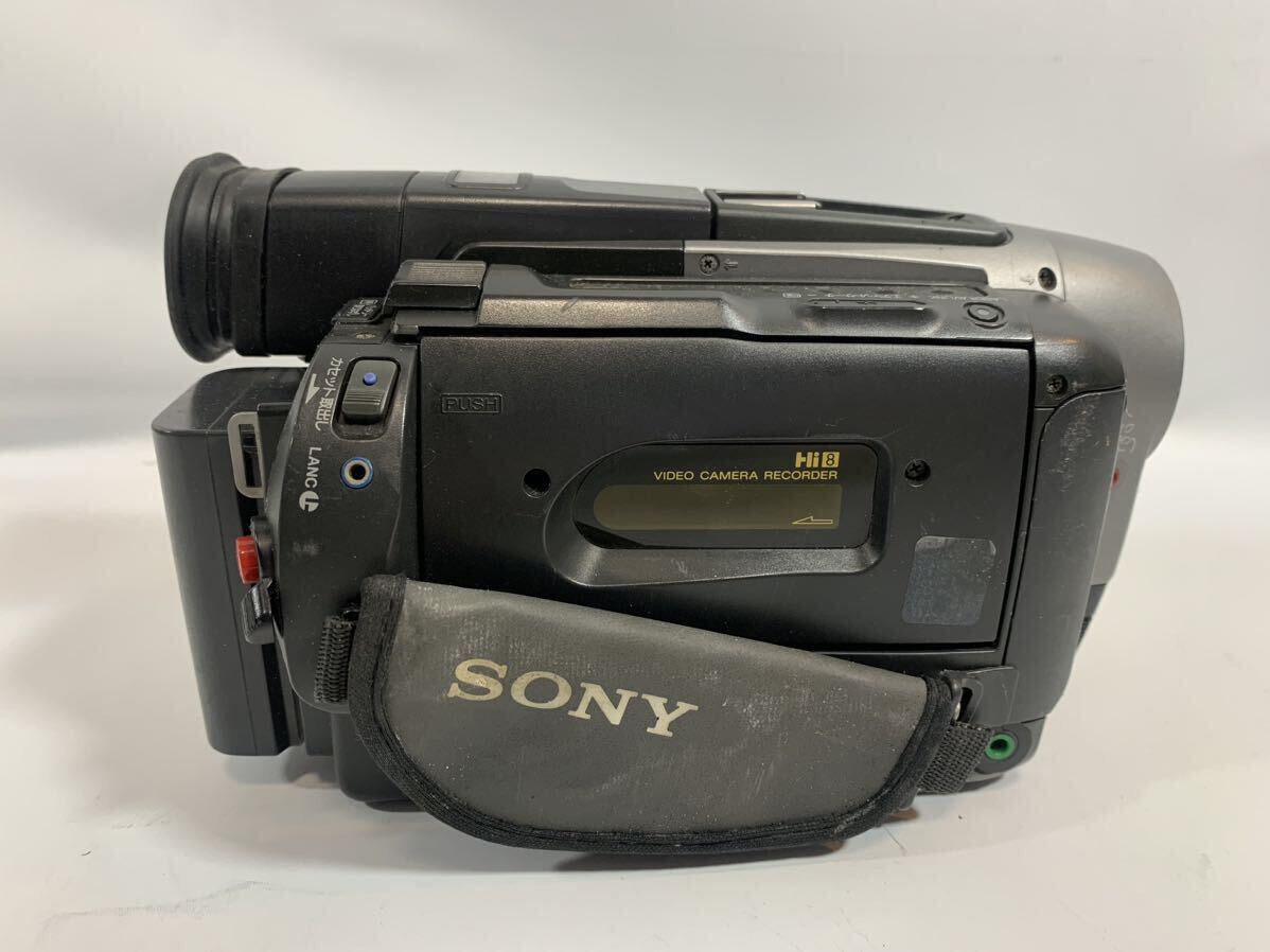 SONY CCD-TRV92 デジタルビデオカメラ ハンディカム ジャンク　video Hi8 シルバー_画像3