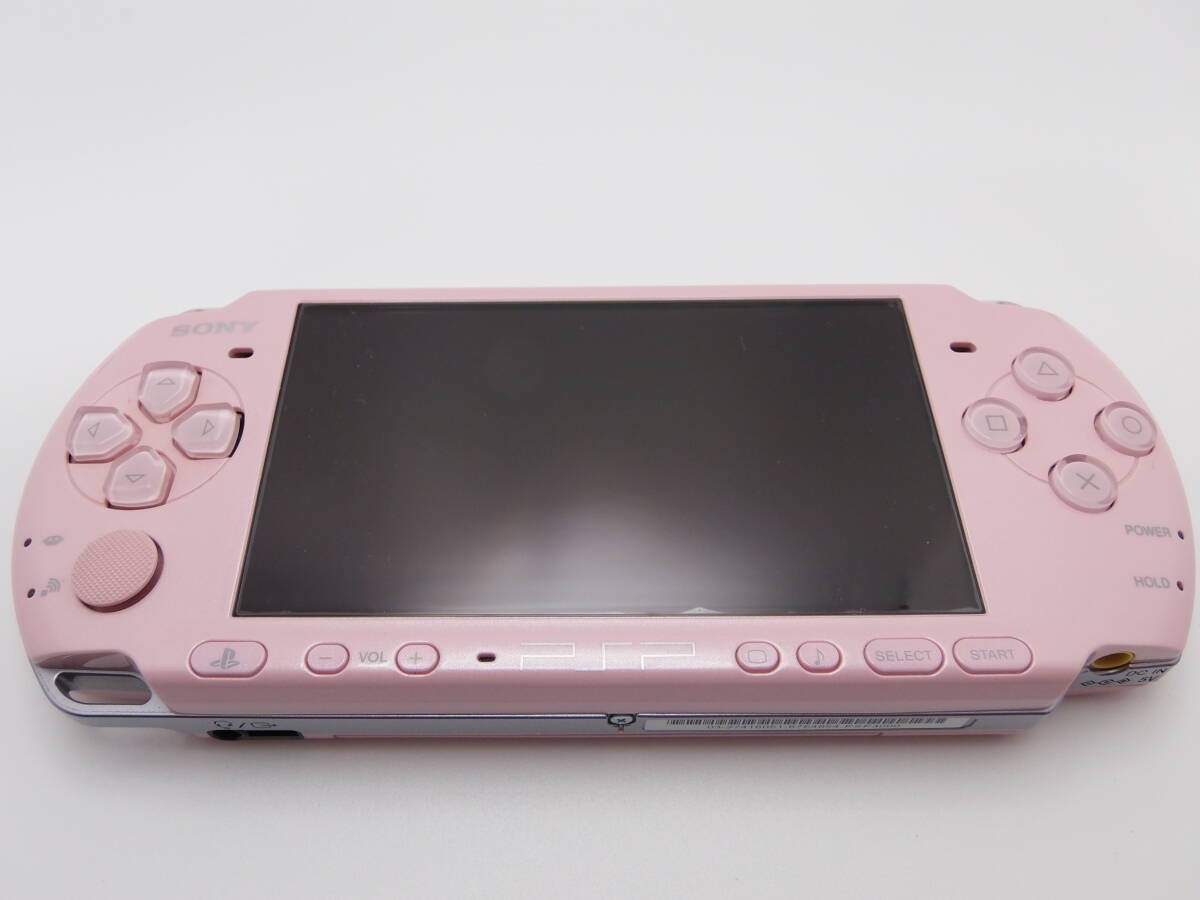 PSP-3000　AKBモデル　かなり綺麗な美品　本体は、ほとんどキズ無し　ピンク　アダプター2個付き　恋愛総選挙　BOX　1/149　全12点セット_画像3
