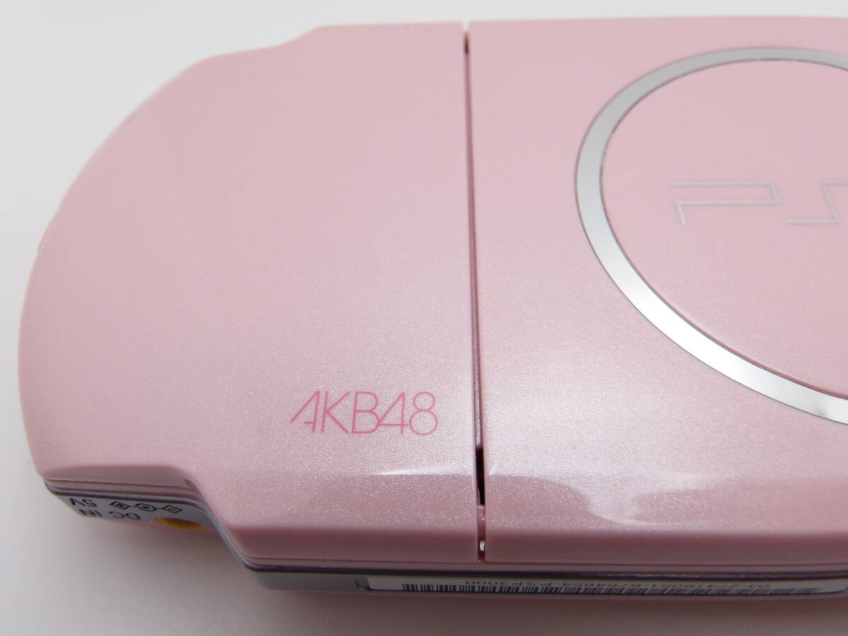 PSP-3000　AKBモデル　かなり綺麗な美品　本体は、ほとんどキズ無し　ピンク　アダプター2個付き　恋愛総選挙　BOX　1/149　全12点セット_画像8