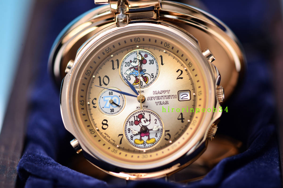 2022最新のスタイル アルバ ○ メダル付き提げ時計 ミッキーマウス