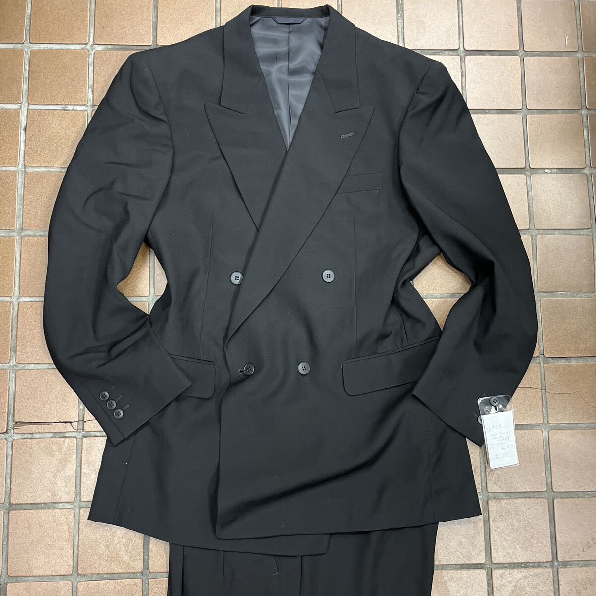 新品★お買い得【Y7 XL相当★オールシーズン】4Bダブルスーツ 礼服 メンズスーツ ブラックフォーマル 背抜き 冠婚葬祭 喪服 セットアップ_画像1