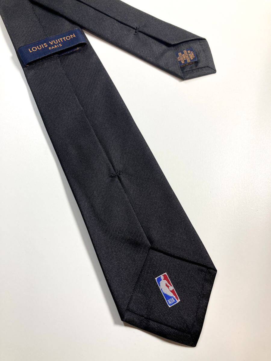 希少 極美品 LOUIS VUITTON ルイヴィトン ネクタイ NBAコラボ 希少 極美品 LOUIS VUITTON ルイヴィトン ネクタイ NBAコラボ