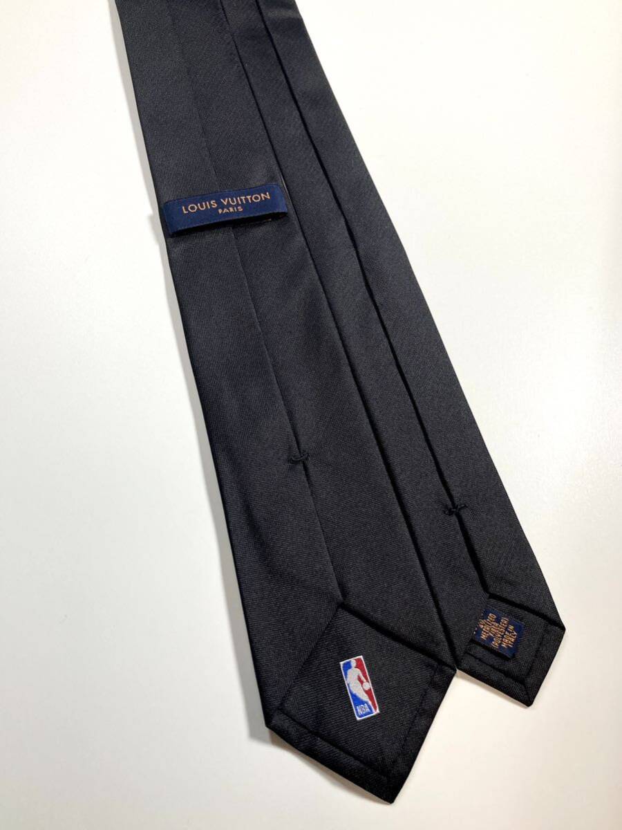希少 極美品 LOUIS VUITTON ルイヴィトン ネクタイ NBAコラボ 希少 極美品 LOUIS VUITTON ルイヴィトン ネクタイ NBAコラボ