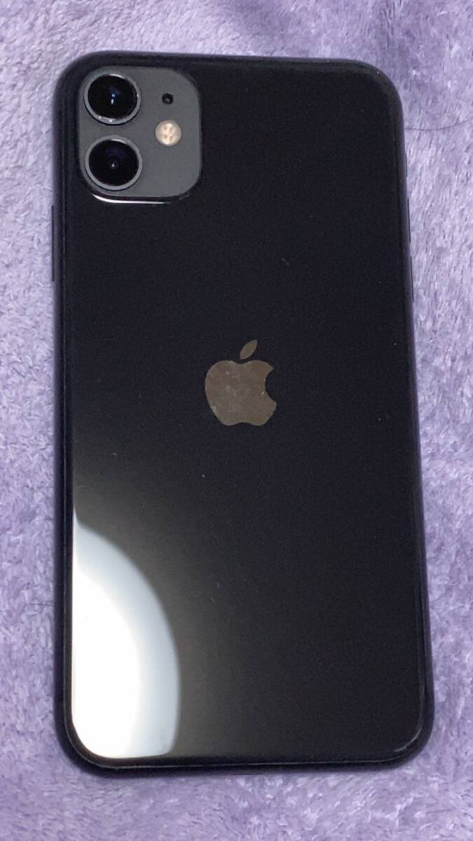★Apple iPhone11 128GB ブラック/黒 バッテリー最大容量８0% 　SIMロックあり　付属品なし アップル アイフォン11 USED比較的美品_画像2