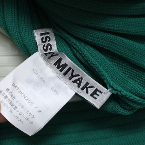 ISSEYMIYAKE イッセイミヤケ 23AW SQUARE SCHEME ノースリーブ トップス 2 グリーン×ホワイト_画像3