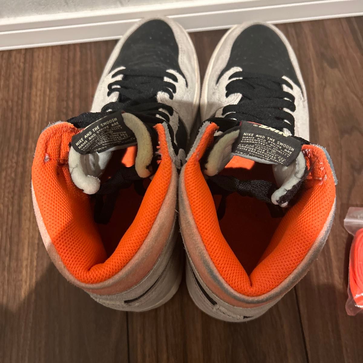 ナイキ エアジョーダン 1 RETRO HIGH OG ハイパー クリムゾン ナイキ エアジョーダン 1 RETRO HIGH OG ハイパー クリムゾン