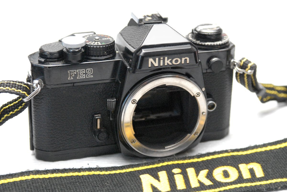 Nikon ニコン 人気の高級一眼レフカメラ FE2（黒）ボディ 希少な作動品 （腐食無し）_画像1
