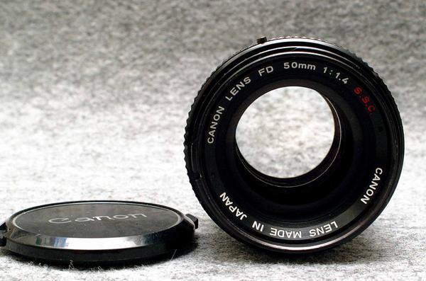 Canon キャノン 純正 FD 50mm 高級単焦点レンズ 1:1.4 S.S.C. 希少な作動品_画像3