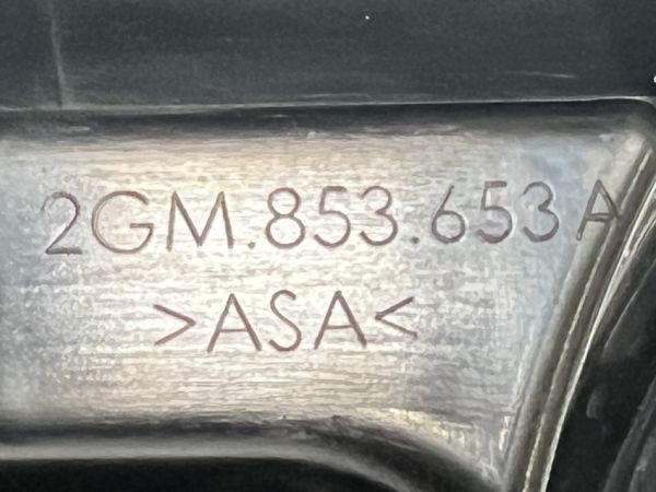 美品 VW フォルクスワーゲン t-cross 3BA-C1DKR 純正 フロントグリル 2GM.853.653A 2GM.853.651.C 2GM.853.651.D 2GM.853.651.E 管理22394_画像8