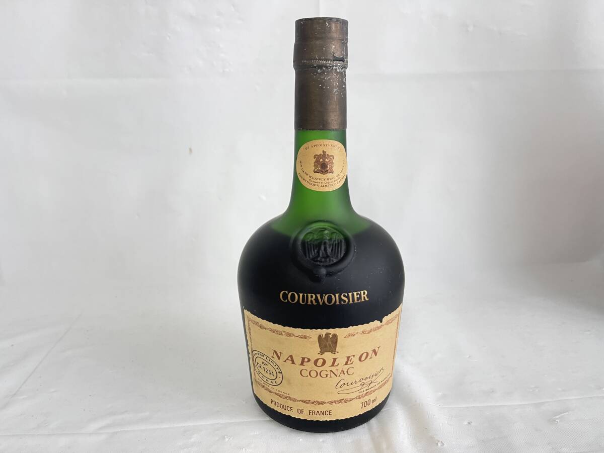 MI0603-80I　COURVOISIER　NAPOLEON　COGNAC　700ml　40％　クルボアジェ　ナポレオン　コニャック　ブランデー　古酒_画像2