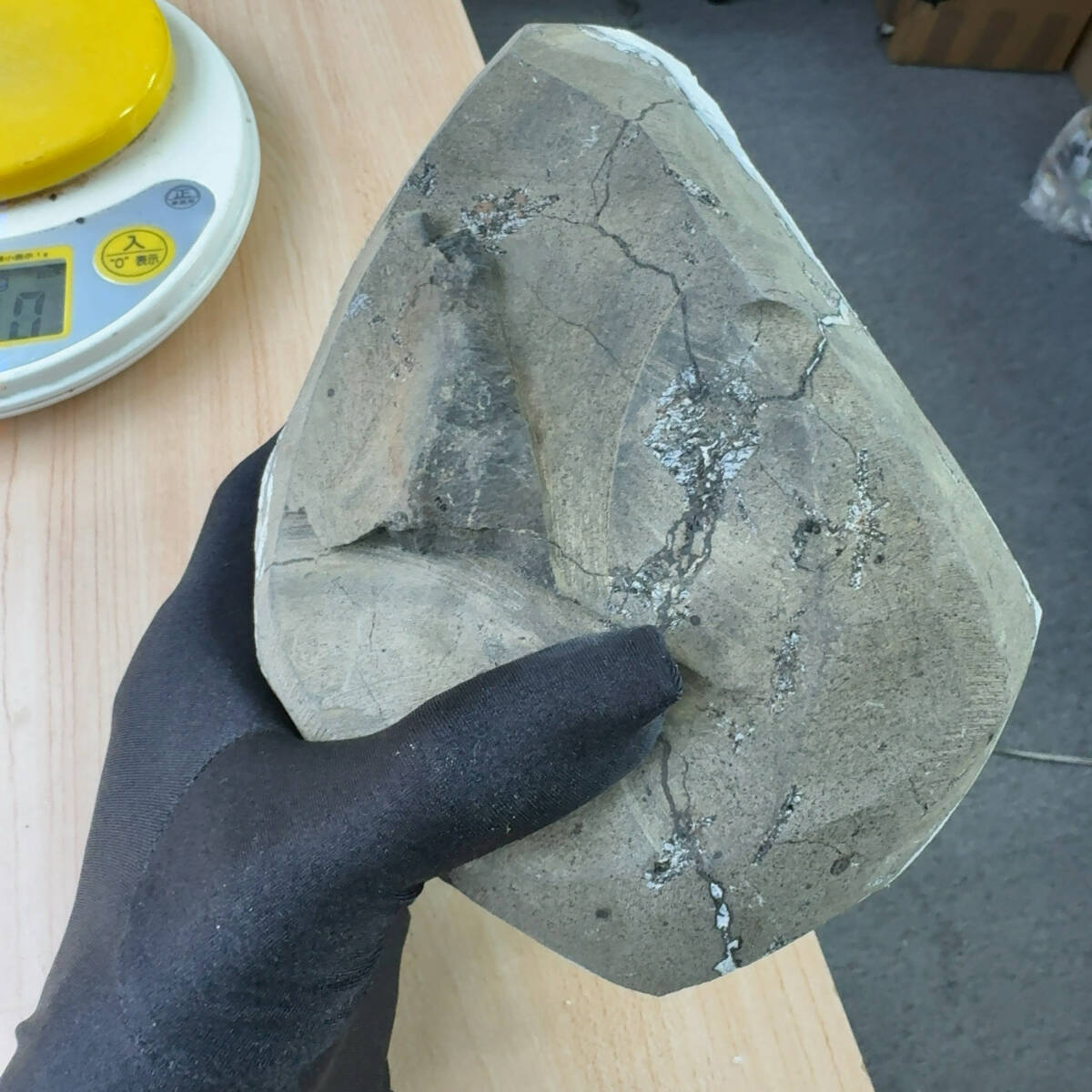 【E24179】アポフィライト 魚眼石 インド Apophyllite 天然石 鉱物 原石 パワーストーン 沸石 ゼオライト