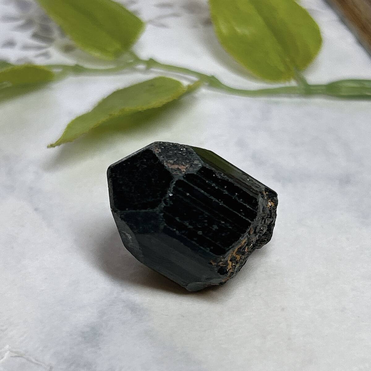 【E8933】ブラックトルマリン ＊ ショールトルマリン ＊Schorl Tourmaline 原石 天然石 鉱物_画像2