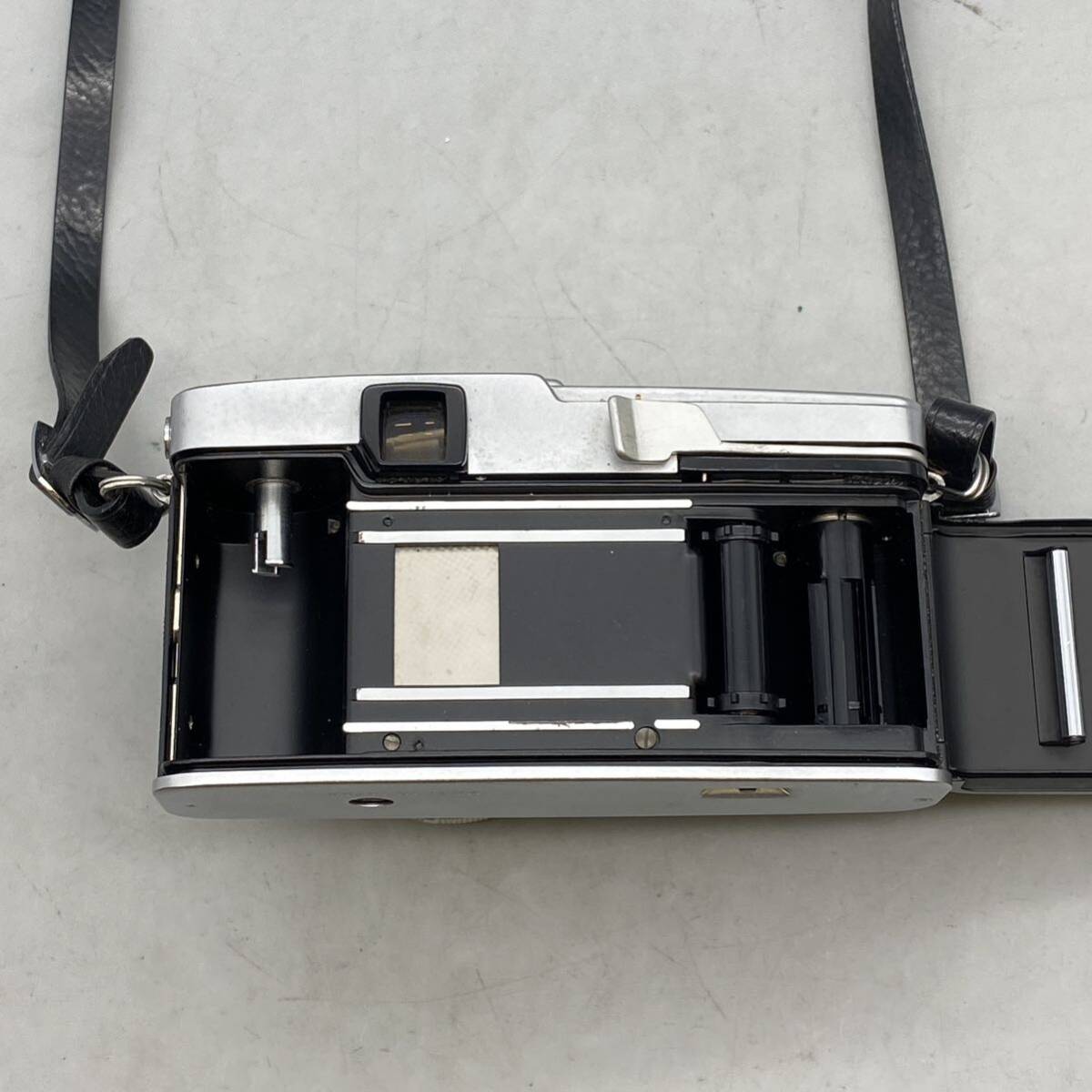 【C-22】OLYMPUS オリンパス カメラ PEN-FV ペン 一眼レフ フィルムカメラ レンズ F Zuiko Auto-S 1:1.8 f=38mm ケース付き 動作未確認_画像8