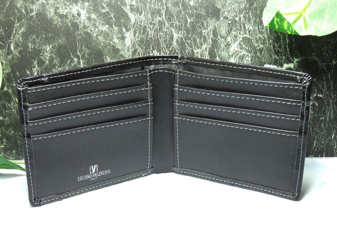 牛革 メンズ二つ折り財布、コンパクト財布、軽量財布、カード入れ＊新品＊当日発送（ブラック）_画像2