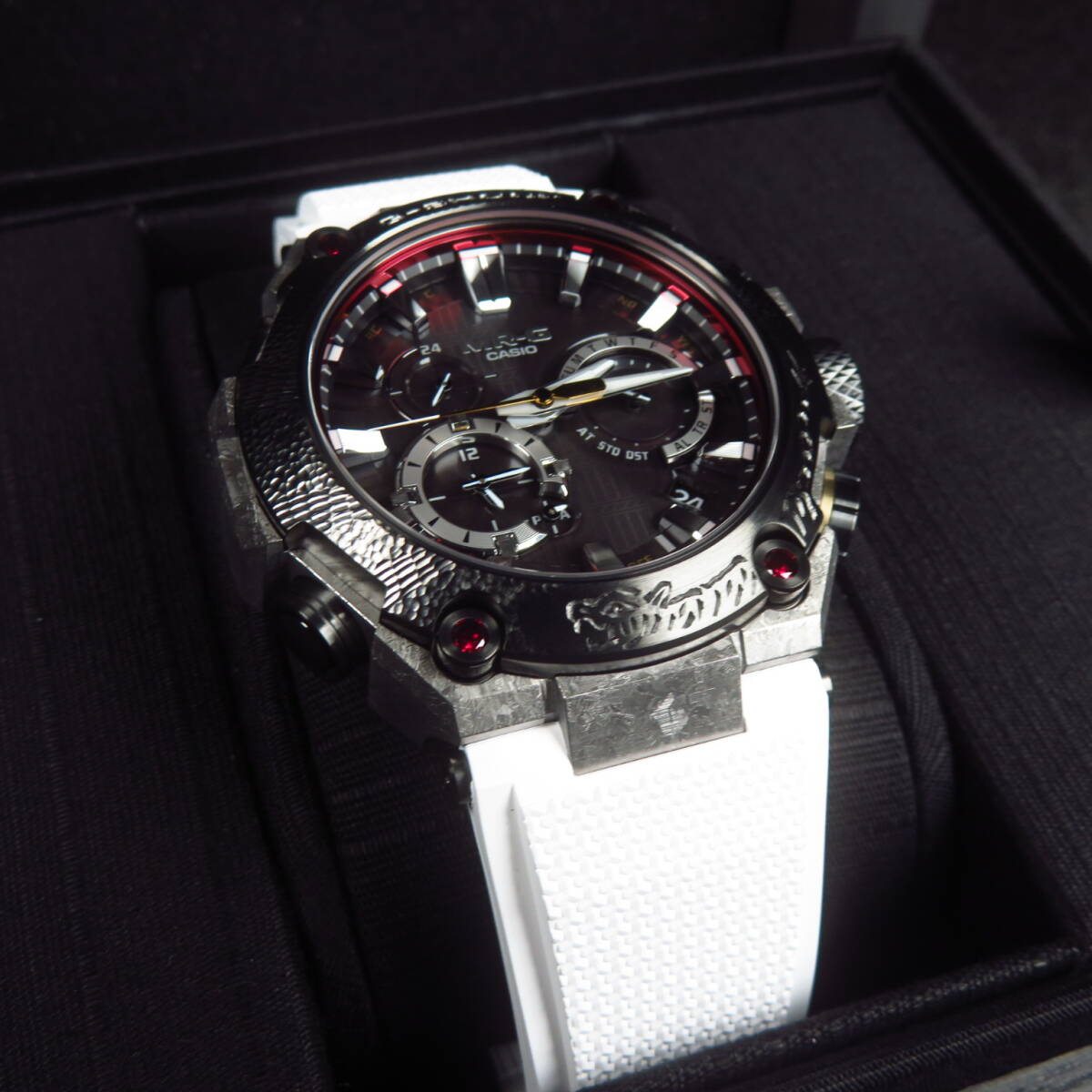 【SAKURAYA】新品未使用【世界限定700本 MRG-B2000SG-1AJR】CASIO カシオ G-SHOCK 最高峰MRG40周年記念限定モデル 衝撃丸・鎧 腕時計の画像7