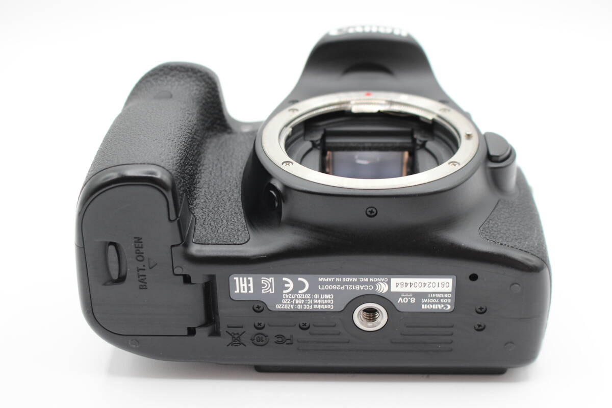 13600円 極美品◇Canon キヤノン EOS 70D ボディ◇バッテリー2個 13600円 極美品◇Canon キヤノン EOS 70D ボディ◇バッテリー2個