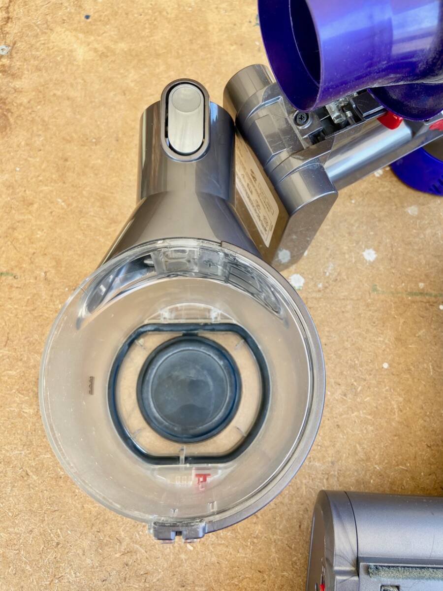 ダイソン dyson コードレスクリーナー SV09 バッテリー寿命 発送：ゆうパック120（埼玉）・直接引取無料_画像6