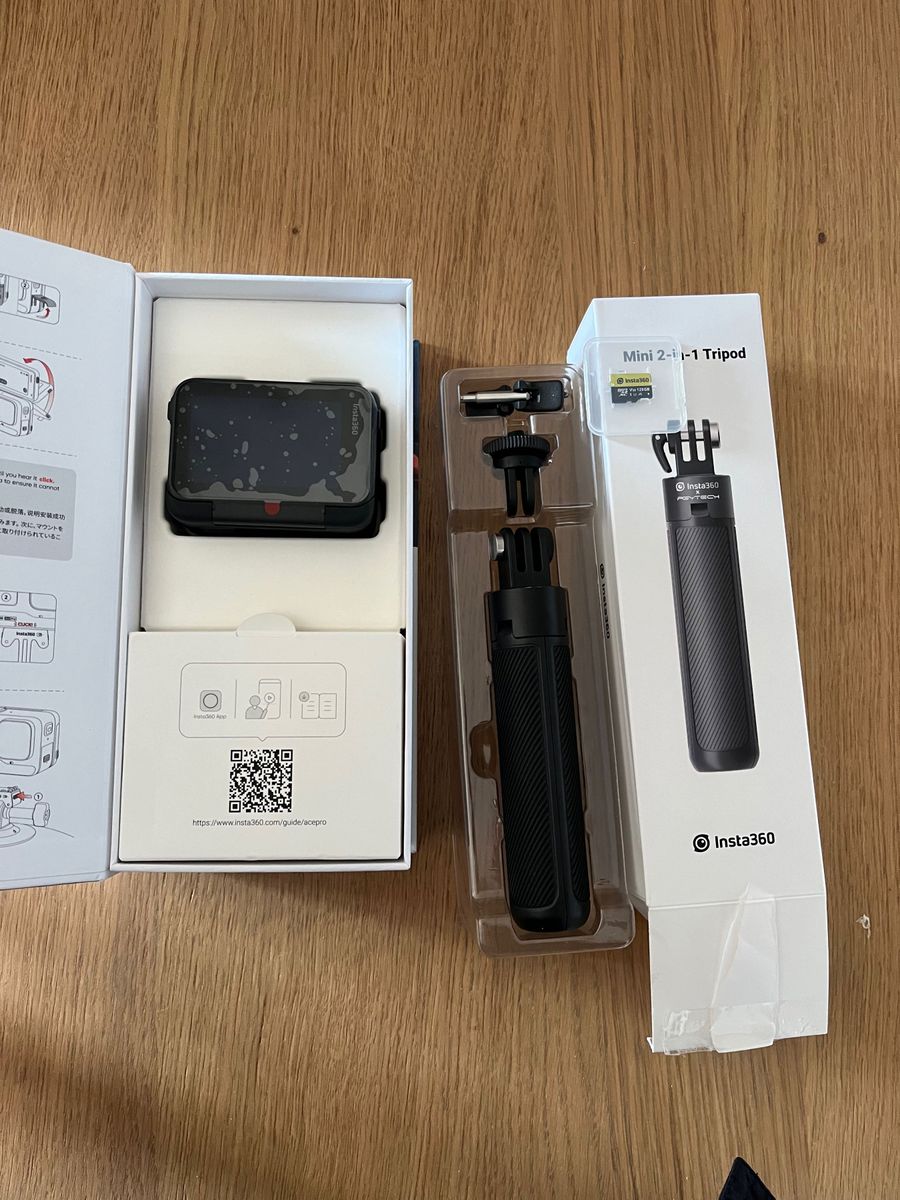 insta360.acepro+ ミニ見えない自撮り棒+三脚 +sdカード128GB (全て中古美品)