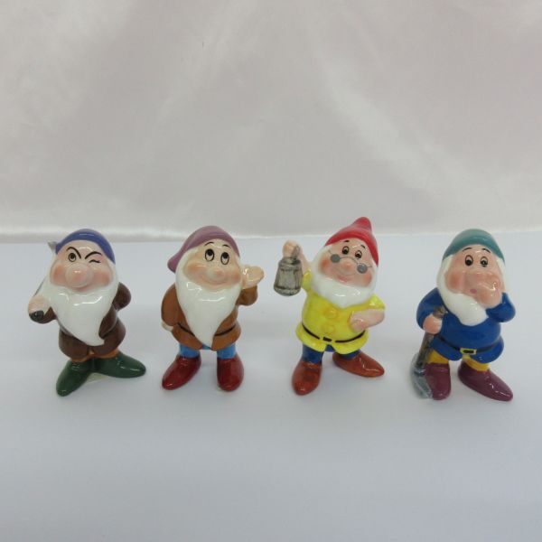 hm0302【60】Disney　ディズニー　白雪姫と7人の小人　セット　陶器製　コレクション　置き物　現状品　_画像5
