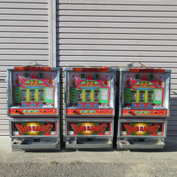 hm0334[ direct transactions (pick up) limitation!]BIGBANG big van 2 serial number slot machine slot pcs 3 pcs together * key none * scratch * dirt * deterioration equipped. long-term keeping goods * remarks field 