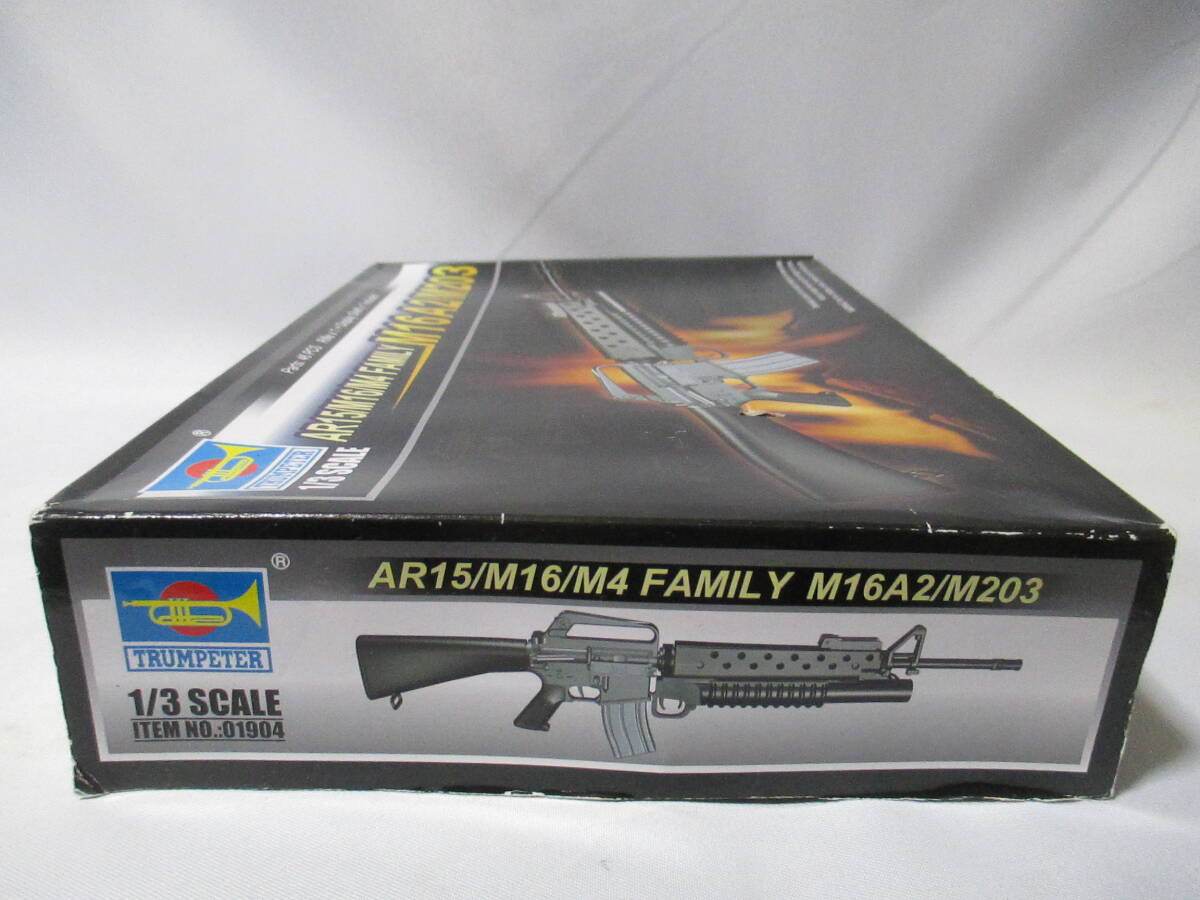 ①　トランペッター　未開封　AR15/M16/M4 FAMILY M16A2/M203 1/3スケール　定形外送料￥５１０_画像4