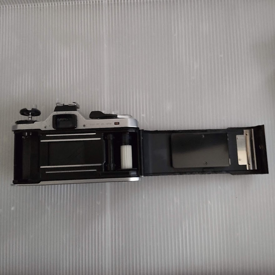 ●[現状品] ペンタックス Pentax ME 35mm SLR Film Camera シルバー ボディのみ 9839761の画像5