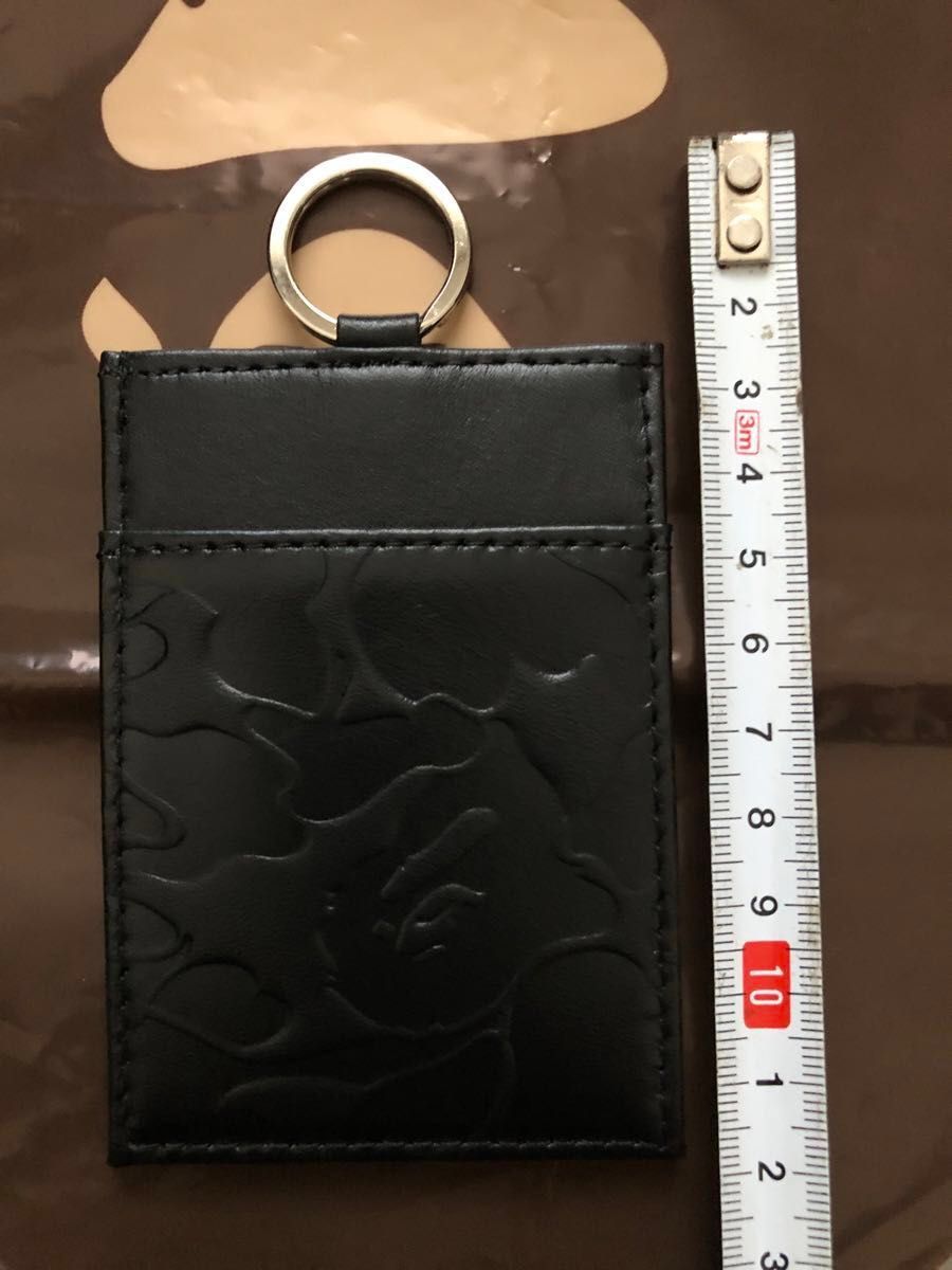 A・BATHING APE パスケース 革 美品 愛しのゴリラちゃんの写真