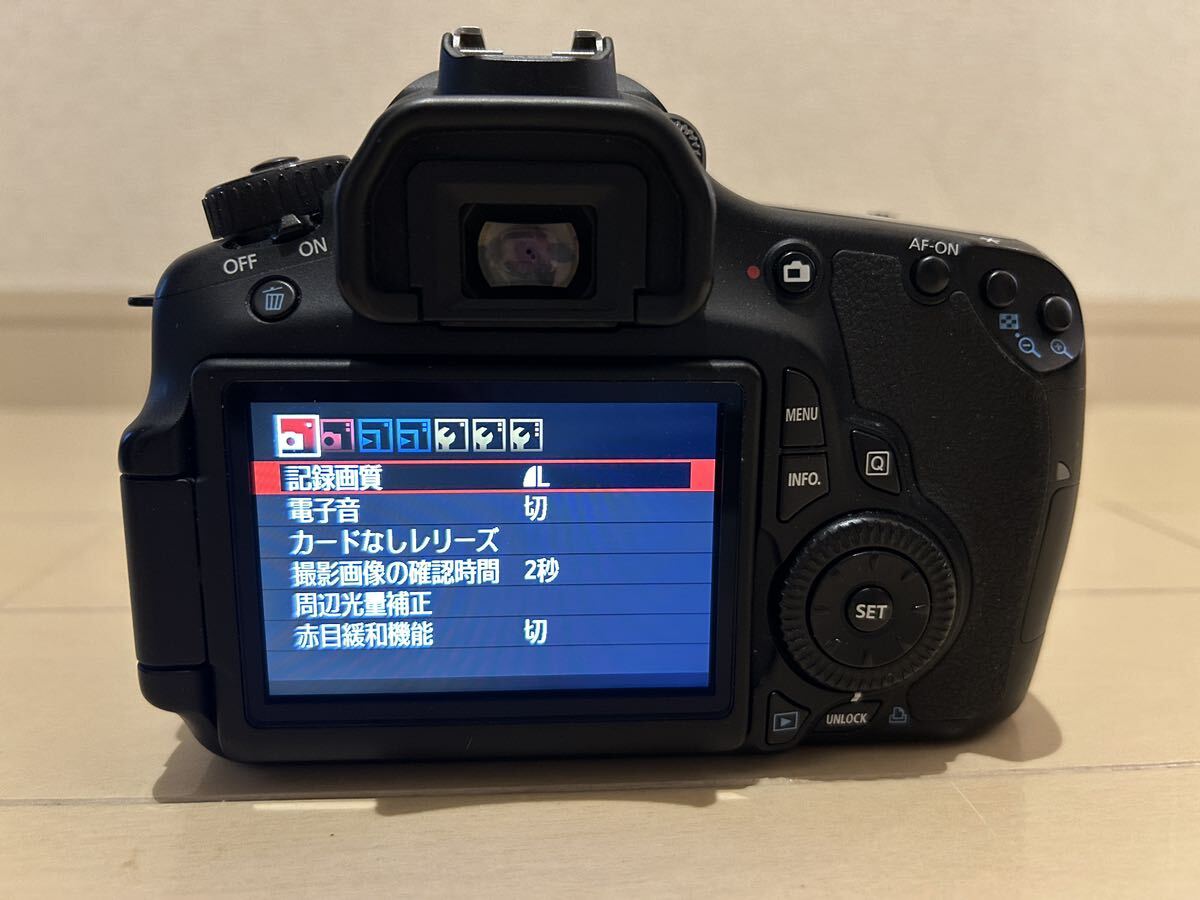 Canon EOS 60D 付属品多数　ショット数1,700枚　ジャンク扱い_画像3