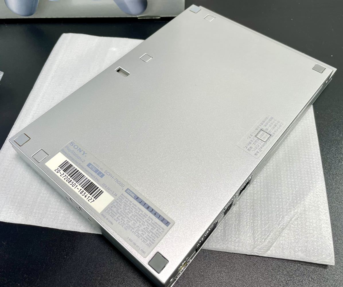 美品 動作品 SATIN SILVER 希少品 SONY PS2 SCPH-75000 SSS サテンシルバーソニー プレステ 2 PlayStation2 スタンド付きセット_画像6