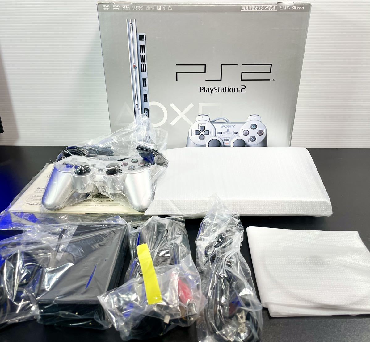 美品 動作品 SATIN SILVER 希少品 SONY PS2 SCPH-75000 SSS サテンシルバーソニー プレステ 2 PlayStation2 スタンド付きセット_画像2