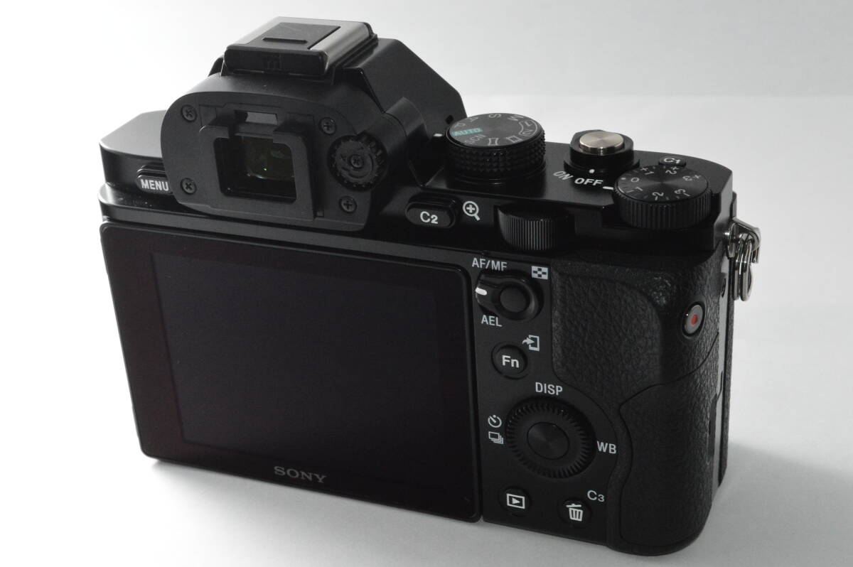 a1350 外観 シャッター数3807回 SONY ソニー α7ボディ ILCE-7 a1350 外観 シャッター数3807回 SONY ソニー α7ボディ ILCE-7