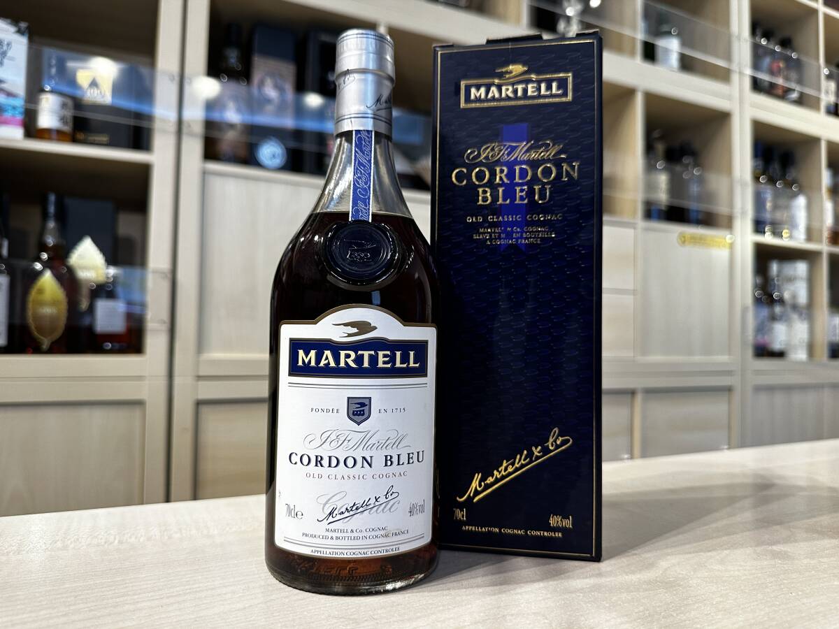 33065 マーテル コルドンブルー 箱付 700ml 40％ MARTELL CORDON BLEU_画像1