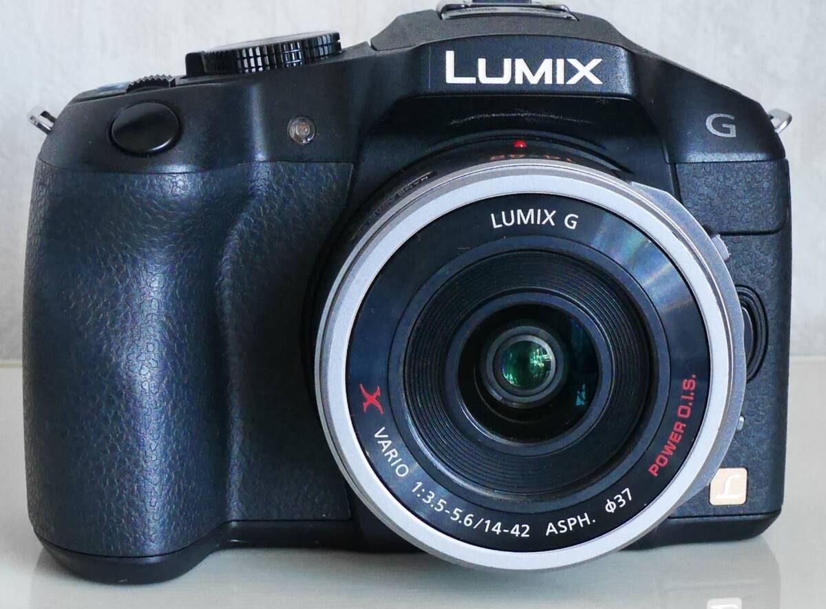 LUMIX DMC-G6 ボディ　＆　LUMIX G X VARIO PZ 14-42mm/F3.5-5.6 ASPH_画像1