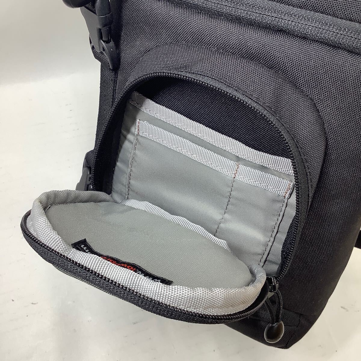 現状品/返品不可　カメラバッグ　Lowepro SlingShot 100 #j01894 j9_画像7