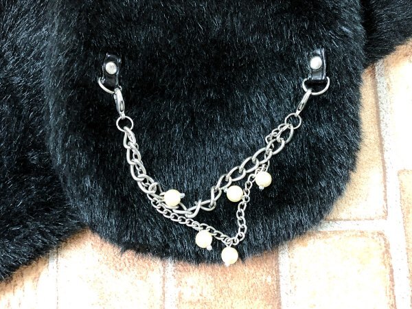  lady's pearl & chain attaching fake fur muffler black 
