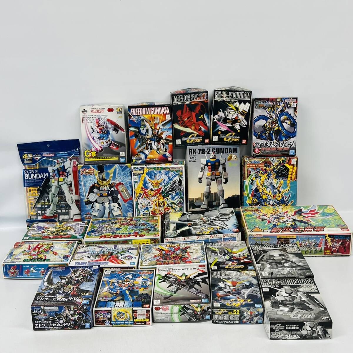 [ not yet constructed ] Gundam plastic model summarize 24 point set / gun pra HG SD Gundam BB warrior ν Gundam Sazaby freedom Bandai GUNDAM