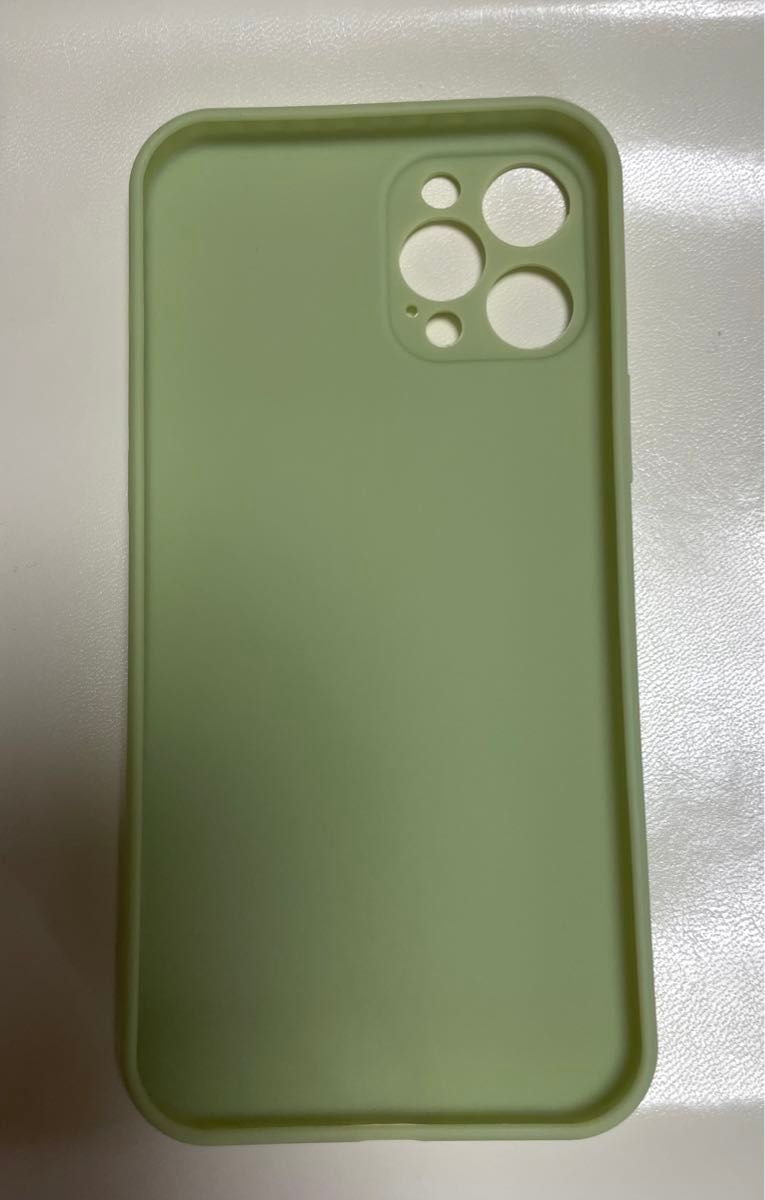 iPhone12プロ用　スマホカバー　ライトグリーン