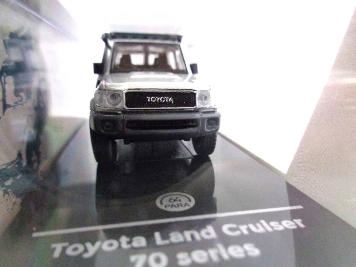 PARA64　1/64　2014 Toyota Land Cruiser LC71 Silver　RHD　PA-65566　トヨタ ランドクルーザー　シルバー_画像5