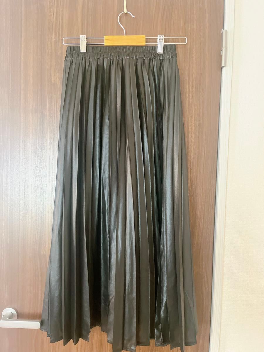 【未使用】レトロガール　ロング スカート プリーツロングスカート フェイクレザープリーツスカート