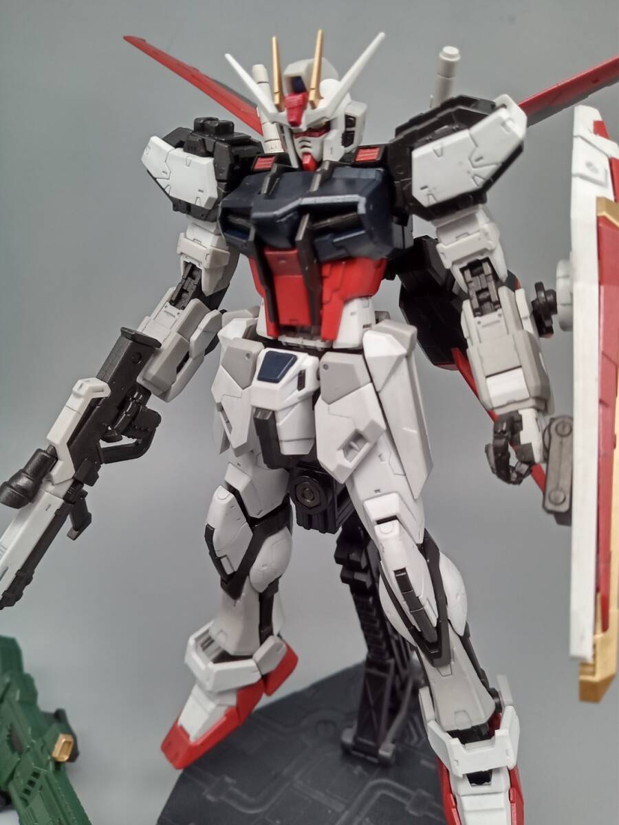 塗装完成品 RG 1/144 エールストライクガンダム ランチャーパック　(機動戦士 ガンプラ プラモデル SEED キラ)　_画像2