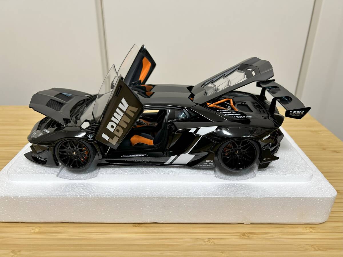 1/18 AUTOart オートアート LB-WORKS ランボルギーニ アヴェンタドール リミテッドエディション （ブラック／カーボンボンネット）の画像6