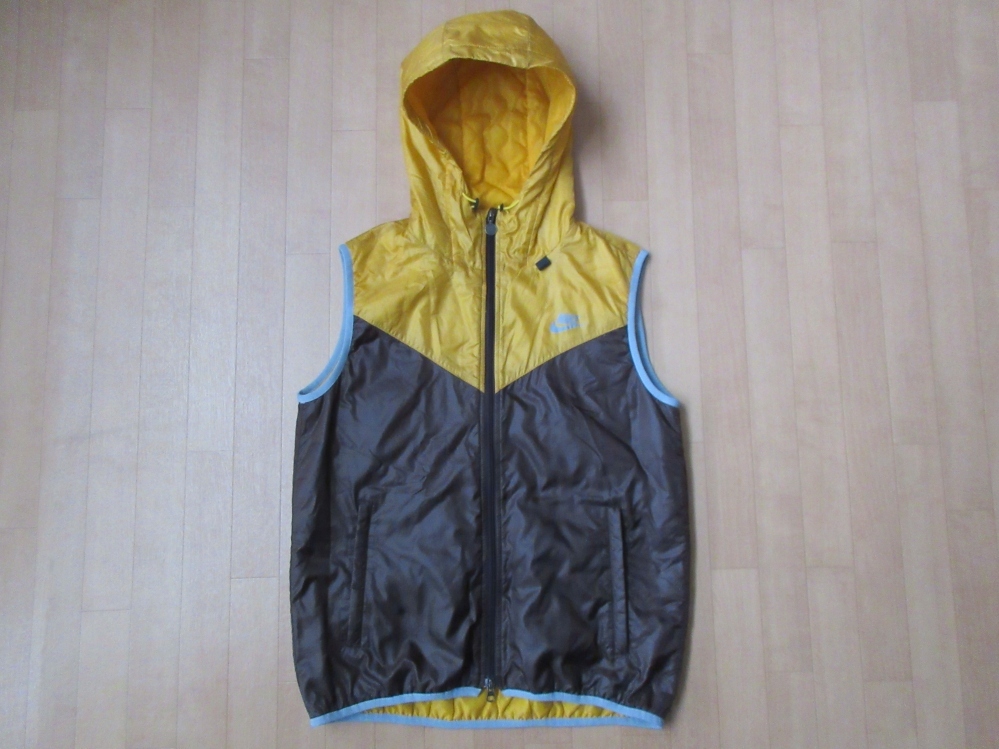 ヤフオク! - NIKE フード 中綿 ナイロン ベスト M ナイキ ロゴ...