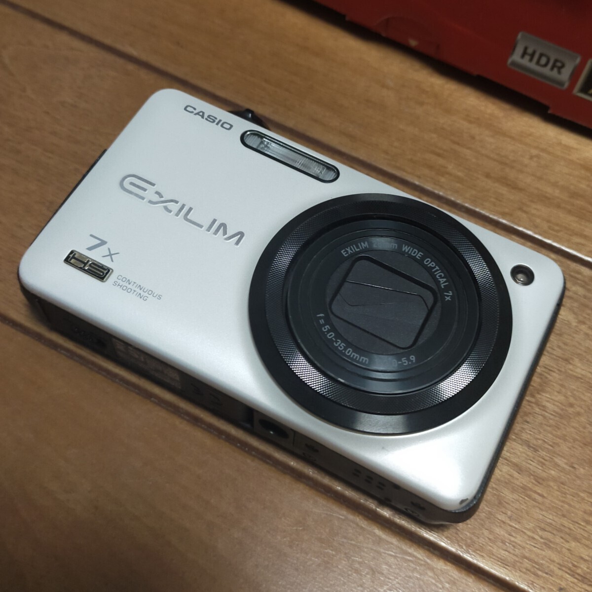 CASIO EXILIM EX-ZR15_画像3