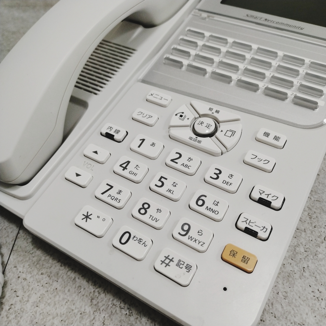 3k4100h2f 計2点 電話機 NTT スマートネットコミュニティαZX ＺＸ-「24」キー 標準スター電話機 IPTEL「１」「Ｗ」2021年製 電話機のみ_画像3