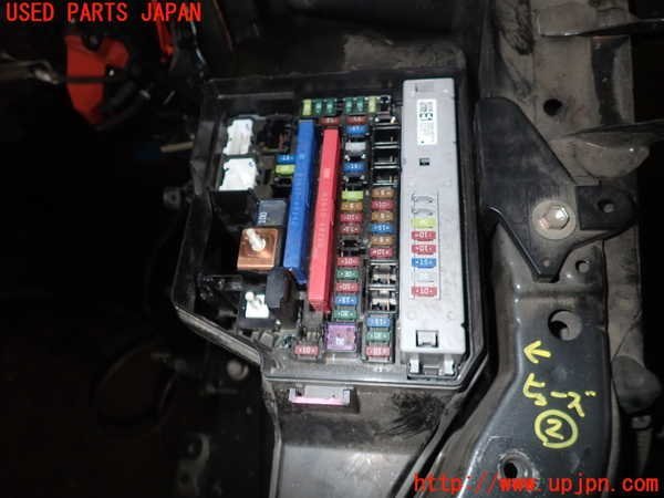 1UPJ-14456742]レクサス・RX450h(GYL20W)ヒューズボックス2 中古_画像2